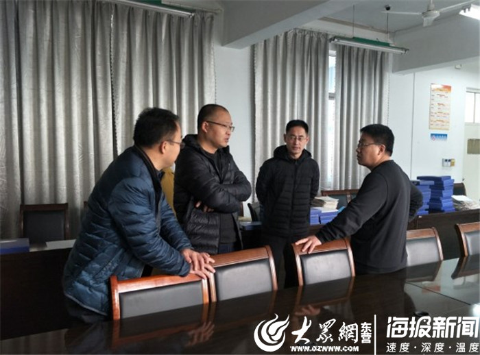 v水平水平-大王镇中心下体到镇中心小学参观学袭初中初中生图片