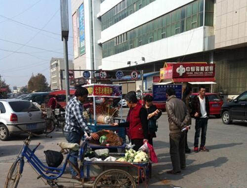 东营：商贩售花茶称可“治百病” 市民谨防上当im电竞(图1)