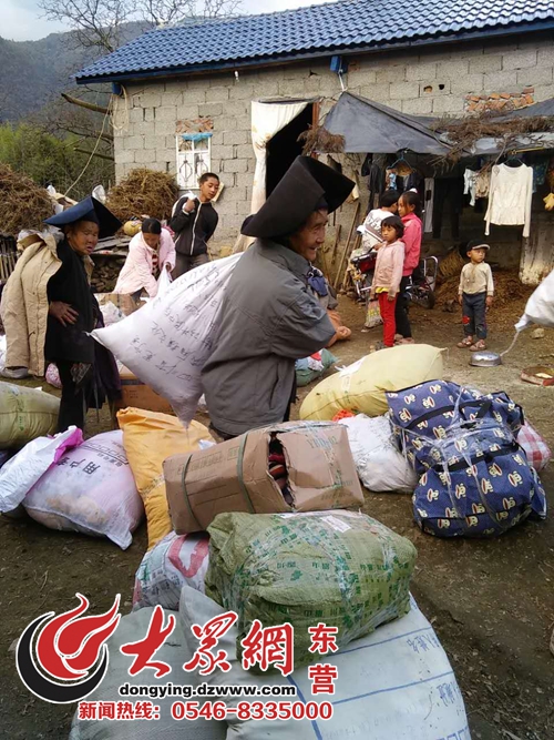 东营市民向四川山区捐赠的首批衣物已全部发放