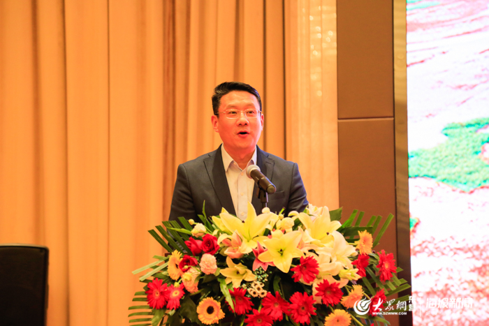 东营市政府副秘书长张锋主持欢迎晚宴