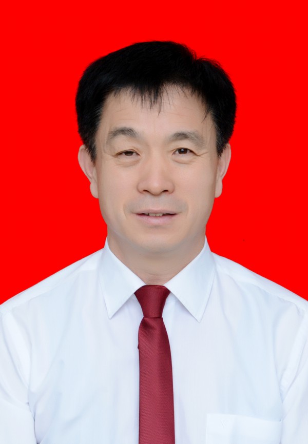 于学村 县行政审批服务局局长,党组书记