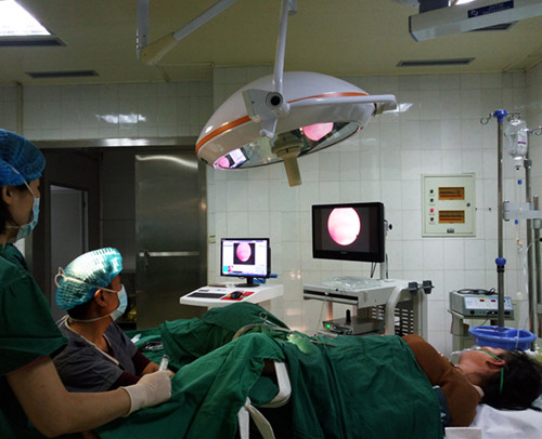 利津县第二人民医院完成首例宫腔镜下宫内节育器嵌顿取出术